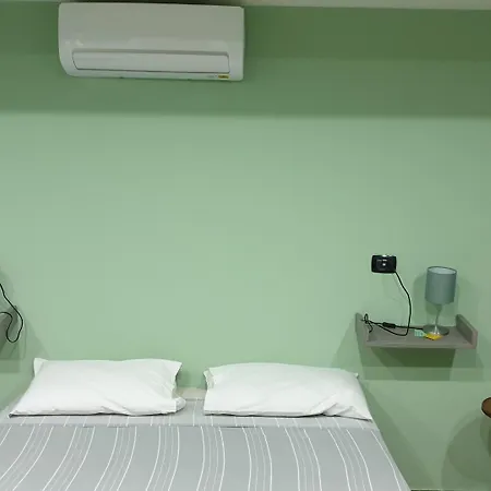 Bed & Breakfast Alfa Due Mr.a. 3*