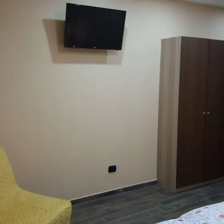 Bed & Breakfast Alfa Due Mr.a. 3*